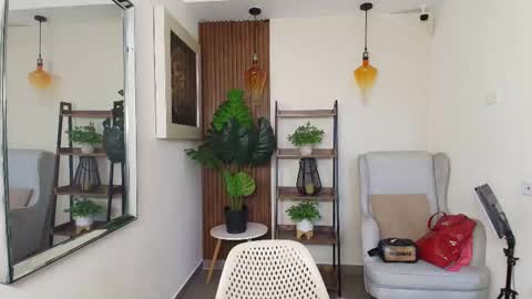 Coral online show from 10.04.25