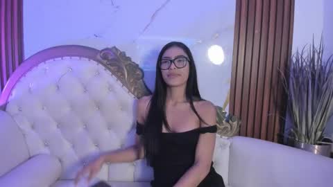 Coralie Bronson online show from 11.11.25