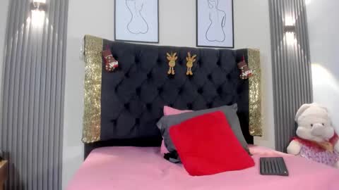 Coralie Bronson online show from 12.17.25