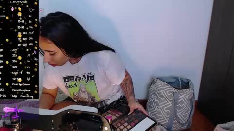 Snapshot of coraline2911 chatting on 02.18.25 coraline2911 online show from 02.18.25