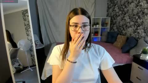 Snapshot of coraline_kitty chatting on 05.03.26 Coraline online show from 05.03.26