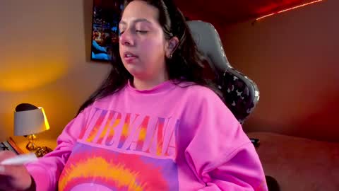 Snapshot of coraline_latin chatting on 01.18.25 Coraline online show from 01.18.25