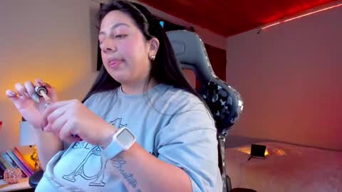 Snapshot of coraline_latin chatting on 01.20.25 Coraline online show from 01.20.25