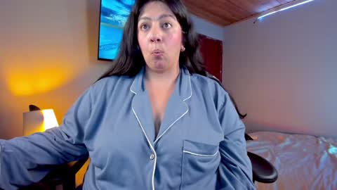 Snapshot of coraline_latin chatting on 01.26.25 Coraline online show from 01.26.25