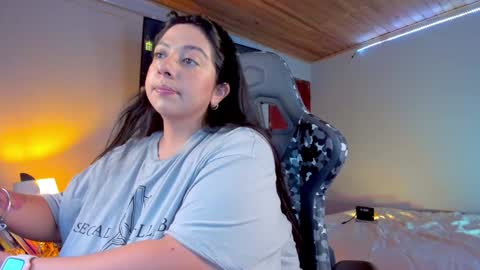 Snapshot of coraline_latin chatting on 02.04.25 Coraline online show from 02.04.25