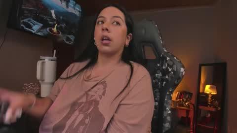 Snapshot of coraline_latin chatting on 02.20.25 Coraline online show from 02.20.25