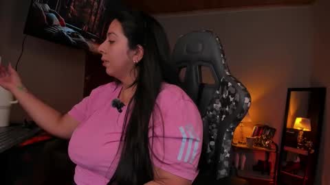 Snapshot of coraline_latin chatting on 02.23.25 Coraline online show from 02.23.25