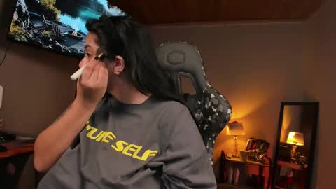 Snapshot of coraline_latin chatting on 03.01.25 Coraline online show from 03.01.25