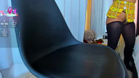 Coraline connected from 10 pm to 6 am Colombia time online show from 10.07.25