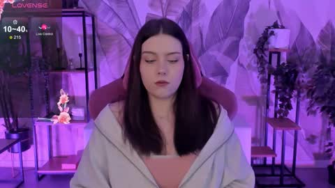 little girl who is always right or Coraline online show from 11.05.25