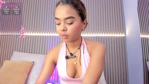 coralineross_ online show from 09.12.25