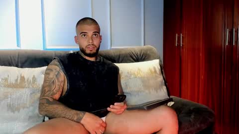 Snapshot of coreymartinez_ chatting on 10.29.25 DaveMonsalve online show from 10.29.25