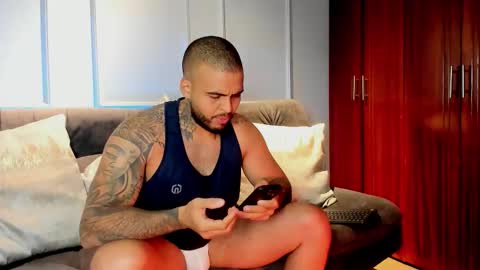 Snapshot of coreymartinez_ chatting on 11.09.25 DaveMonsalve online show from 11.09.25