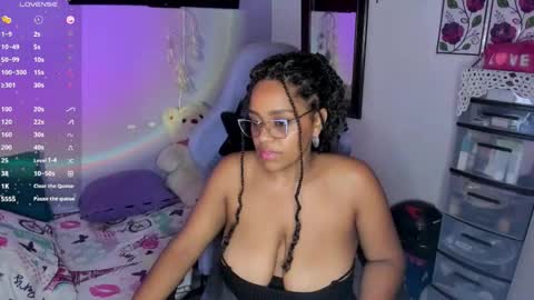 Snapshot of corinastonee chatting on 10.23.25 corina online show from 10.23.25