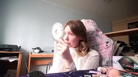 Elvi online show from 06.04.26