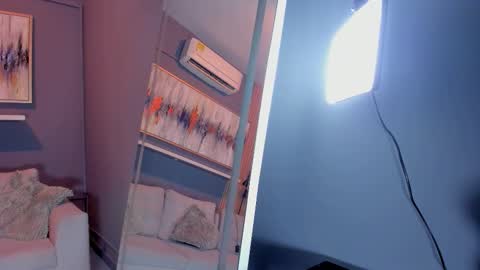 Snapshot of corinnah chatting on 09.13.25 Cori online show from 09.13.25