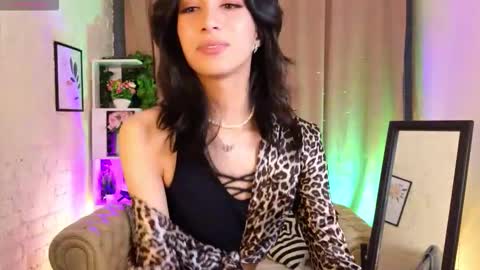 Leya online show from 09.15.25