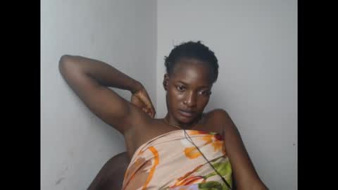 Snapshot of cornxslut chatting on 11.03.25 cornxslut online show from 11.03.25