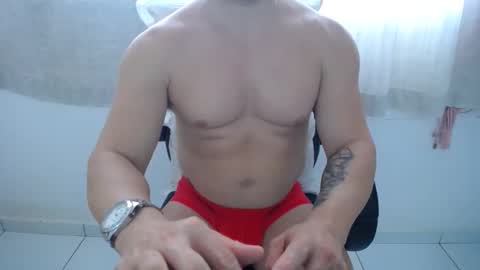 Snapshot of corolaxxl chatting on 10.02.25 corolaxxl online show from 10.02.25