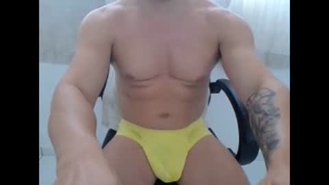 Snapshot of corolaxxl chatting on 10.06.25 corolaxxl online show from 10.06.25