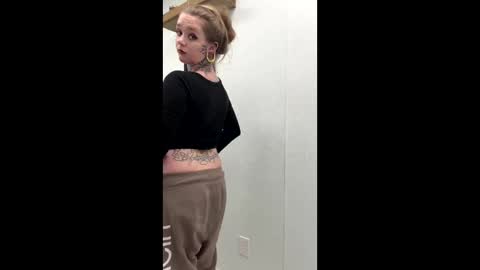 Snapshot of corpsechick chatting on 12.16.24 corpsechick online show from 12.16.24