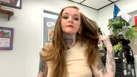 Snapshot of corpsechick chatting on 12.21.24 corpsechick online show from 12.21.24