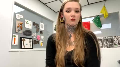 Snapshot of corpsechick chatting on 12.23.24 corpsechick online show from 12.23.24