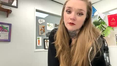 Snapshot of corpsechick chatting on 12.30.24 corpsechick online show from 12.30.24