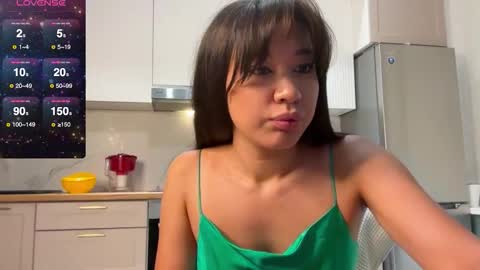 Lina online show from 09.21.25