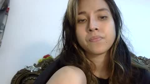 Liz Gwyneth Charlota online show from 02.17.25