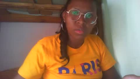 couleur_vanille online show from 02.04.25