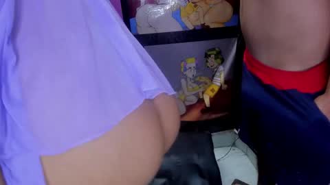 couple_hot2001 online show from 10.13.25