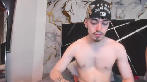 couple_in_heat_ online show from 03.24.26