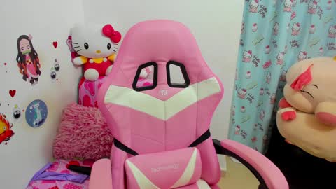 Snapshot of couple_megan_and_jhon2 chatting on 01.15.25 couple_megan_and_jhon2 online show from 01.15.25