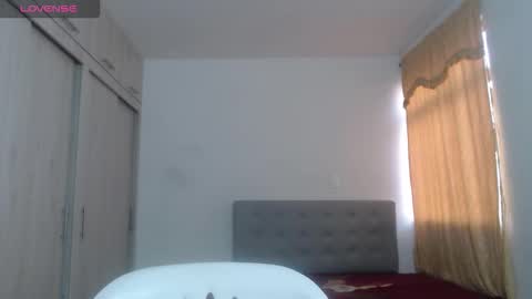  ALEJANDRO Y EMILY  online show from 10.05.25