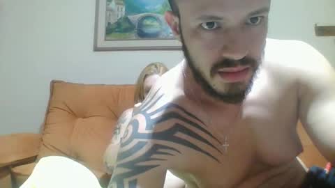 Snapshot of couplehot1515 chatting on 01.20.25 couplehot1515 online show from 01.20.25