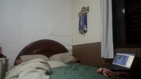 Snapshot of couplehot1515 chatting on 02.15.26 couplehot1515 online show from 02.15.26