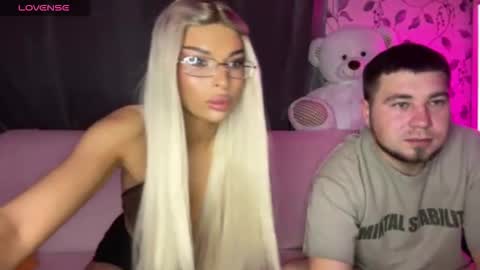 Snapshot of coupleinspire chatting on 11.01.25 Emily Ryan online show from 11.01.25