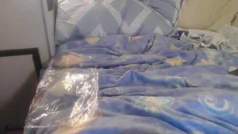 Snapshot of couplelovecam chatting on 11.26.25 pantyhosesforme online show from 11.26.25