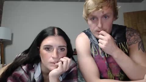 Snapshot of coupllecum chatting on 11.20.25 coupllecum online show from 11.20.25