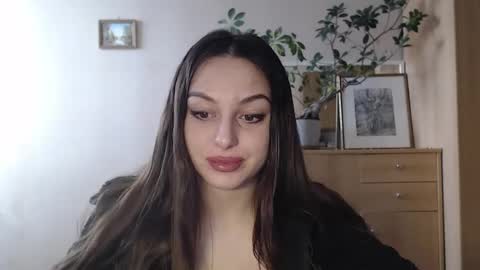 Snapshot of courtney_lux chatting on 01.28.25 Courtney online show from 01.28.25