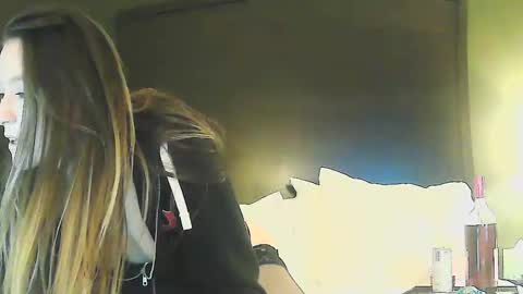 Snapshot of courtscutekitty chatting on 02.08.25 courtscutekitty online show from 02.08.25