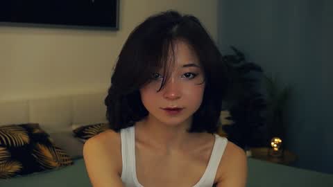 Yui online show from 02.03.25