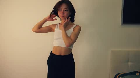 Yui online show from 02.03.25