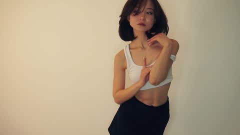 Yui online show from 02.03.25