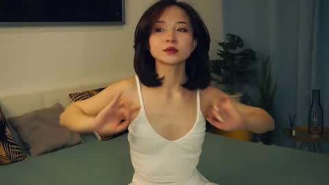 Yui online show from 02.15.25