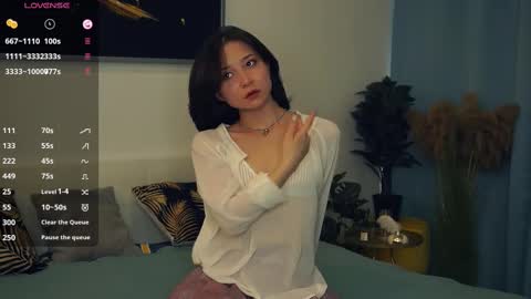 Yui online show from 02.25.25