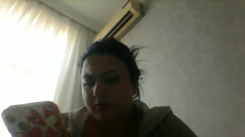 Snapshot of cow_on_cam chatting on 12.01.25 cow_on_cam online show from 12.01.25
