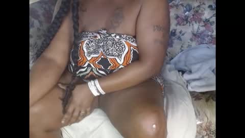 Ebony Euphoria online show from 12.16.25