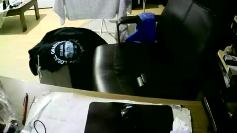 Snapshot of coyote017 chatting on 01.23.25 coyote017 online show from 01.23.25